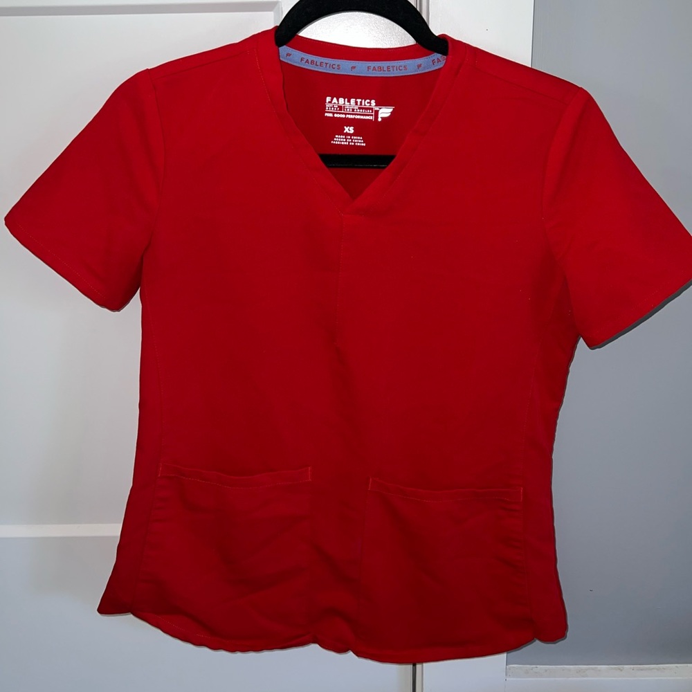 Fabletics scrub set